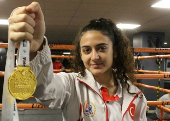 Ayşin Özkılıç Muay Thai Şampiyonu oldu