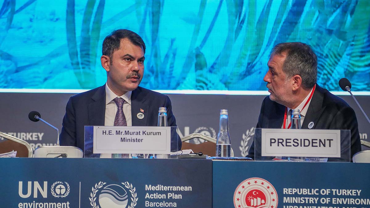 Plastikler deniz canlılarımızı tehdit ediyor