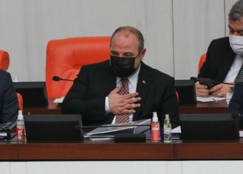 Mustafa Varank 3'üncü kez baba oldu