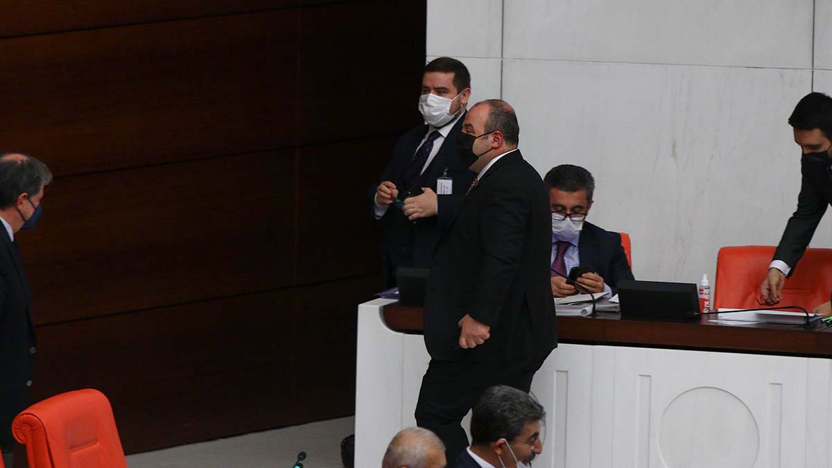 Mustafa Varank 3'üncü kez baba oldu