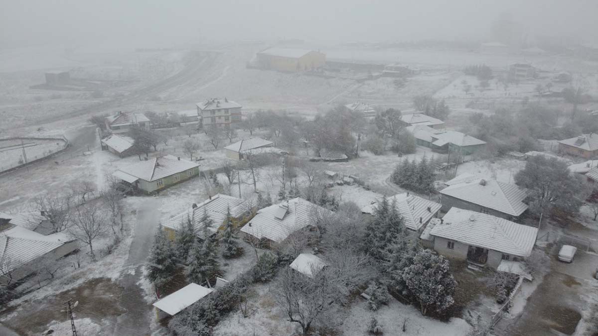 Bala'da kar yağışı etkili oldu