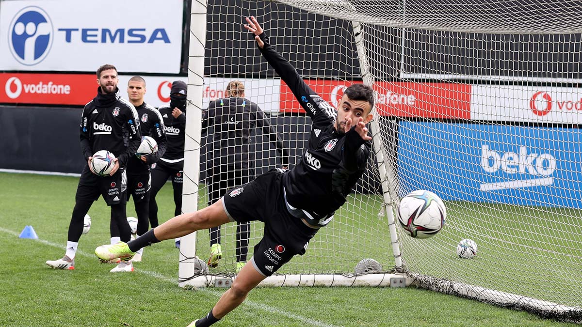 Beşiktaş Kasımpaşa maçı için kampa girecek