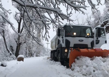 Uludere'de kar kalınlığı 1 metreyi geçti