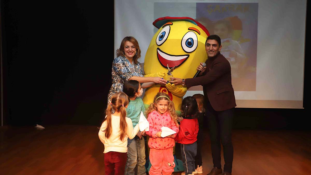 Kitap kahramanı 'Şakrak' çocuklarla buluştu