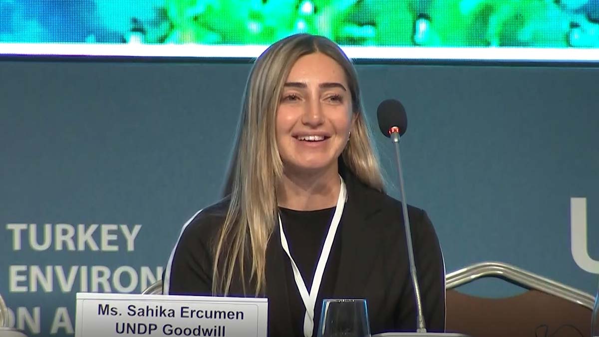 Balıklardan çok plastiklerle yüzüyorum