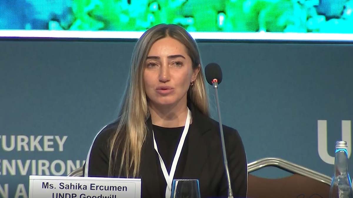 Balıklardan çok plastiklerle yüzüyorum