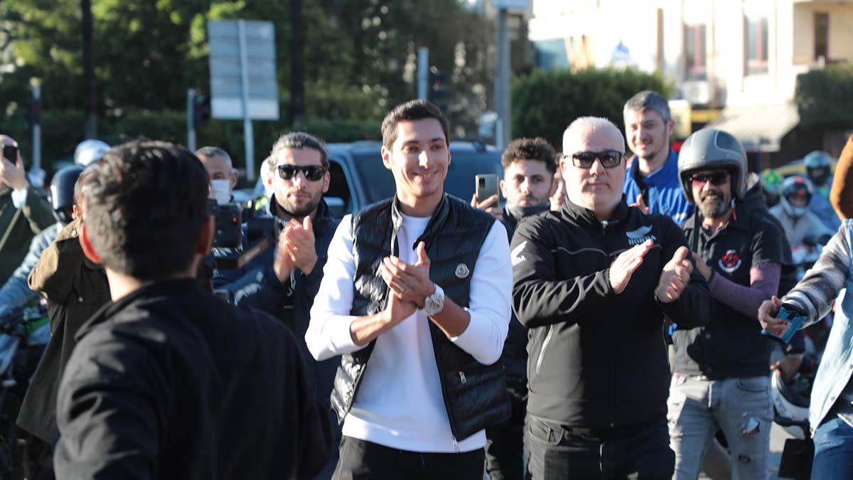 Dünya şampiyonu Razgatlıoğlu'na coşkulu karşılama