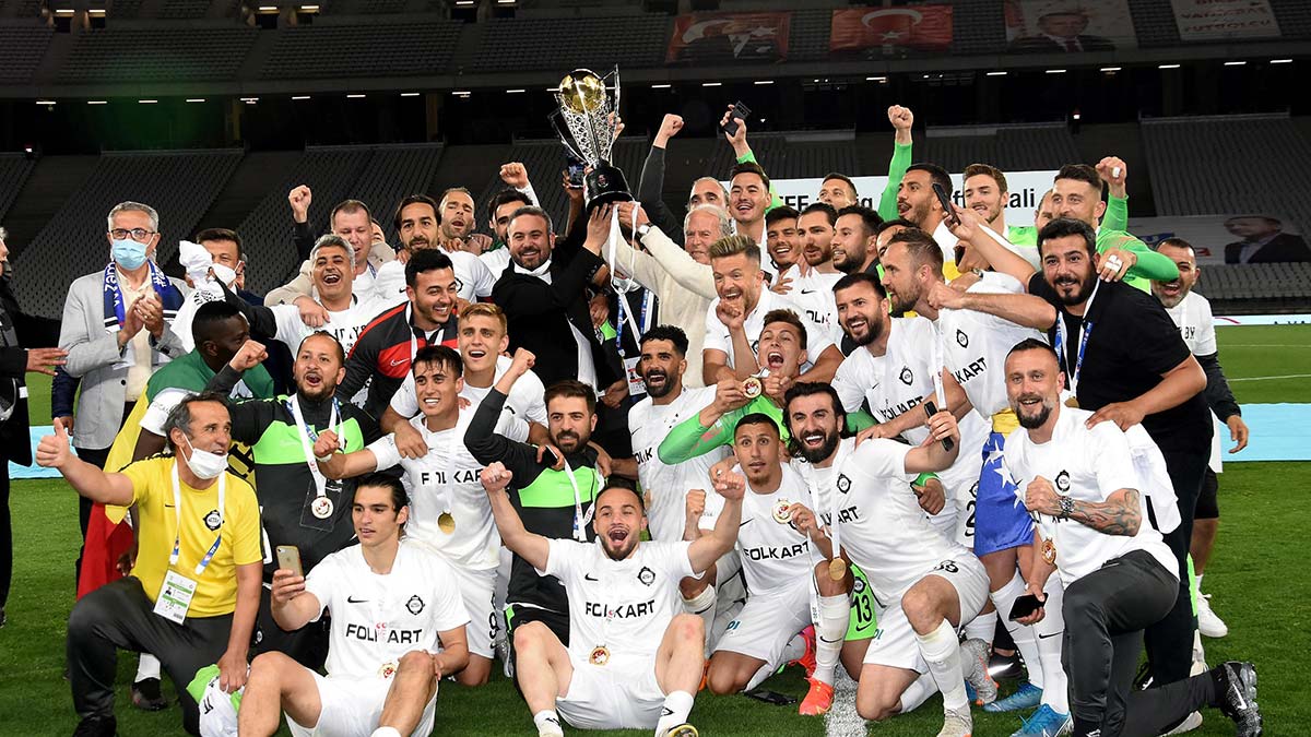 Geride bırakılan 2021 yılında futbolda Ege takımları unutulmaz şampiyonluklar yaşadı.