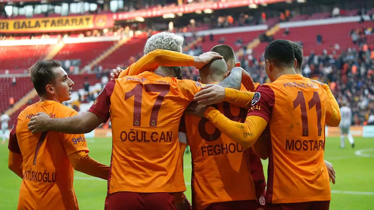 Galatasaray yeniden galibiyetle başladı