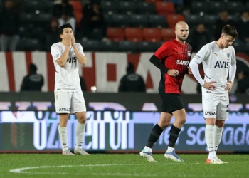 Kanarya fırsatı tepti