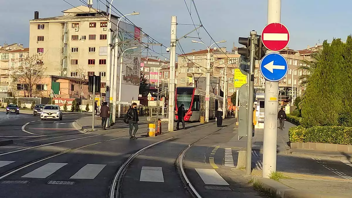 Güngören tramvay i̇stasyonu'nda kaza