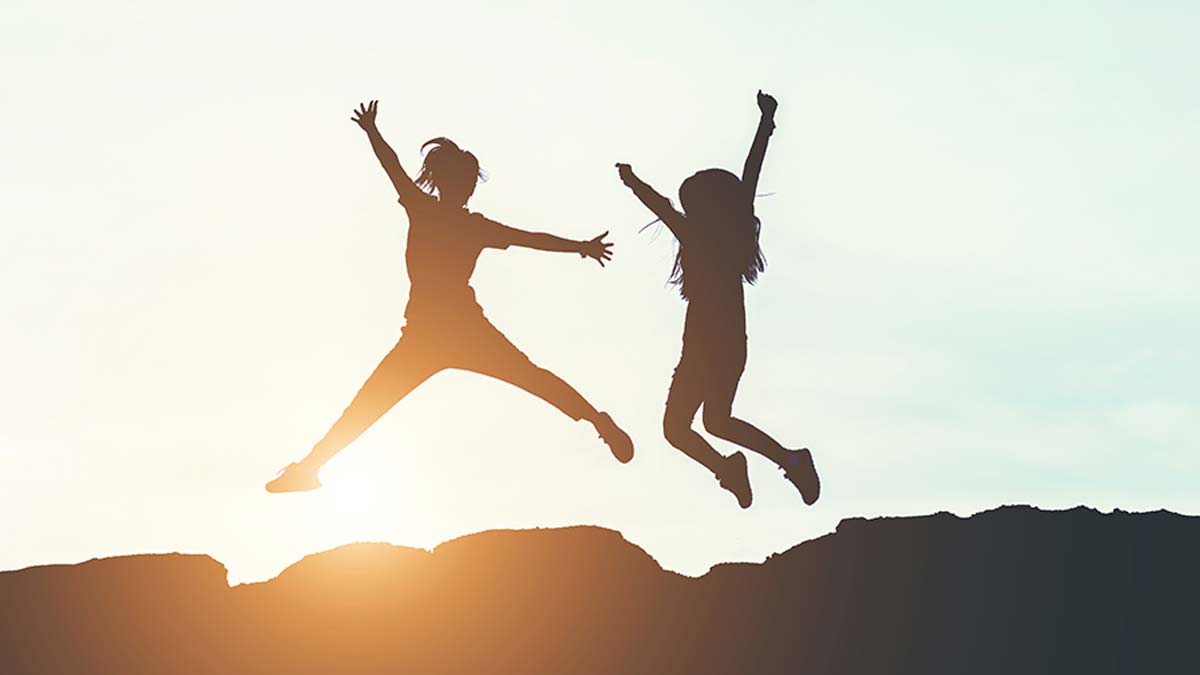 Uzun yolları yakın eyledin mi kısa ömrüne?