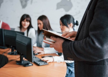 Önemli olan eğitici mi? Eğitilen mi?