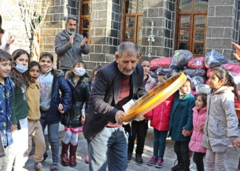 Dezavantajlı çocuklara gıda ve kıyafet dağıtıldı