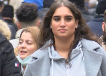 İstanbul sokaklarında maske takmak unutuldu