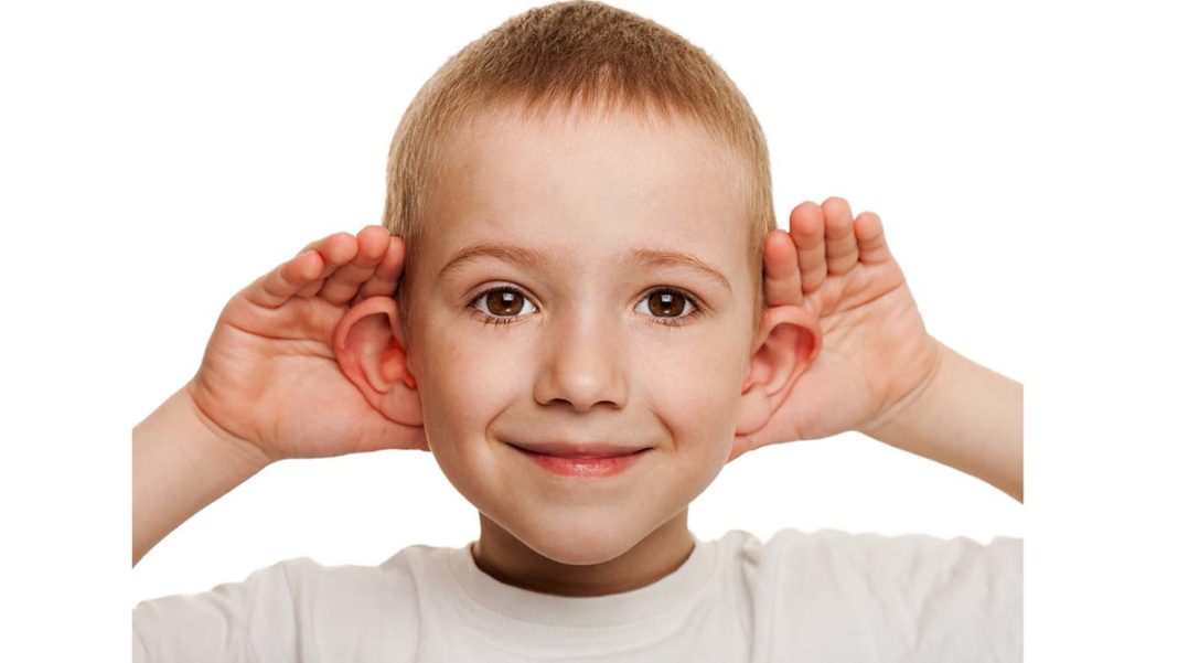 Kepçe kulak çocukları olumsuz etkiliyor