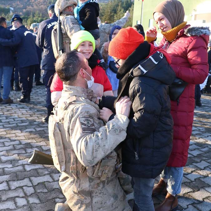 Komandolar El-Bab'a uğurlandı