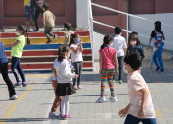 Çocuklar arasında koronavirüs vakaları 3 kat arttı