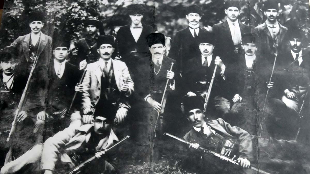 Bir yorum değerlendirmesi; Tarih bir milletin hafızasıdır