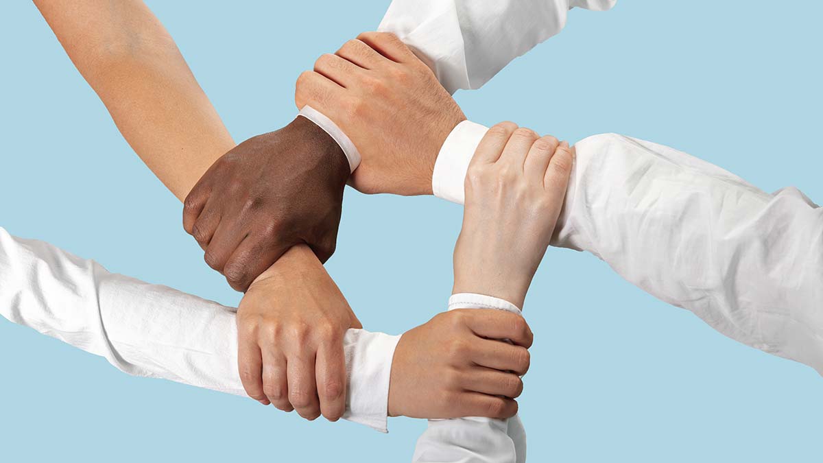 Çağımızın Vebası; Ayrımcılık!… Son günlerde siyasete kadar tırmanmış olan ve bireylerin ağzından düşmeyen