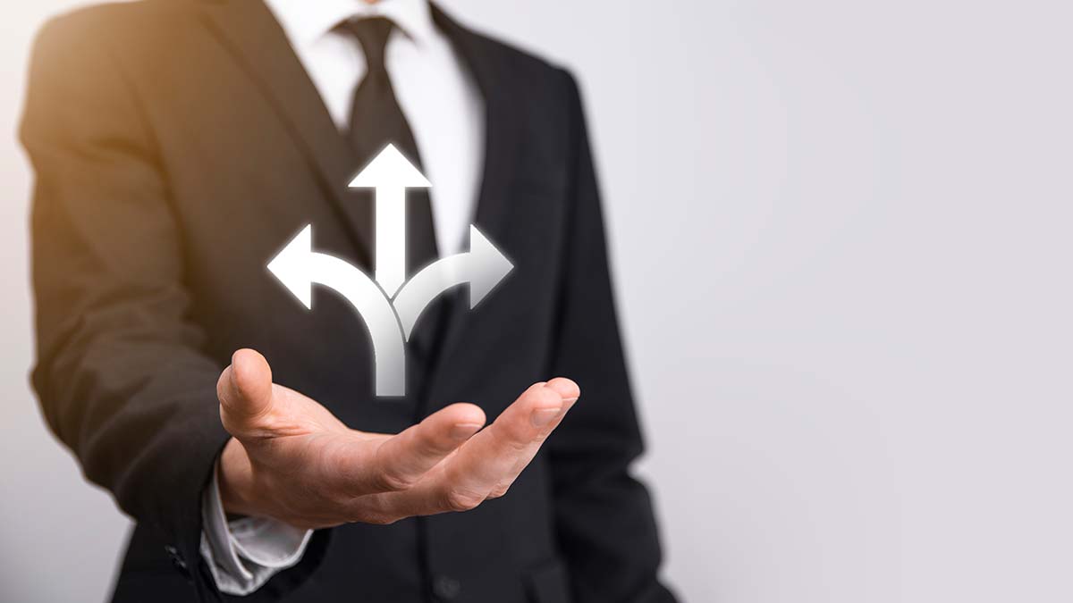 Hata yapmakta var düşüp tekrar kalkmakta