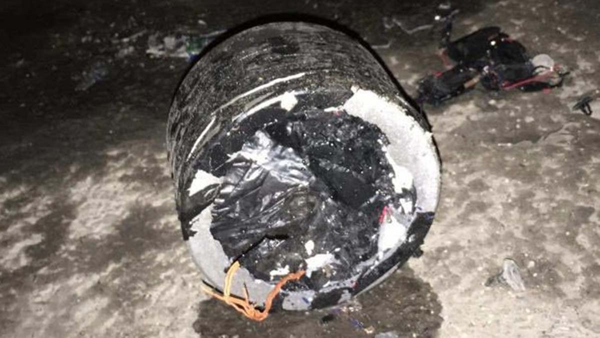 Polisin aracına EYP yerleştirilmesine 3 tutuklama