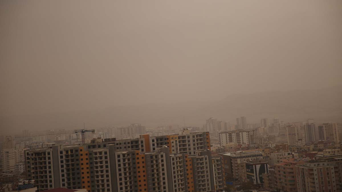 Mardin'de toz bulutu