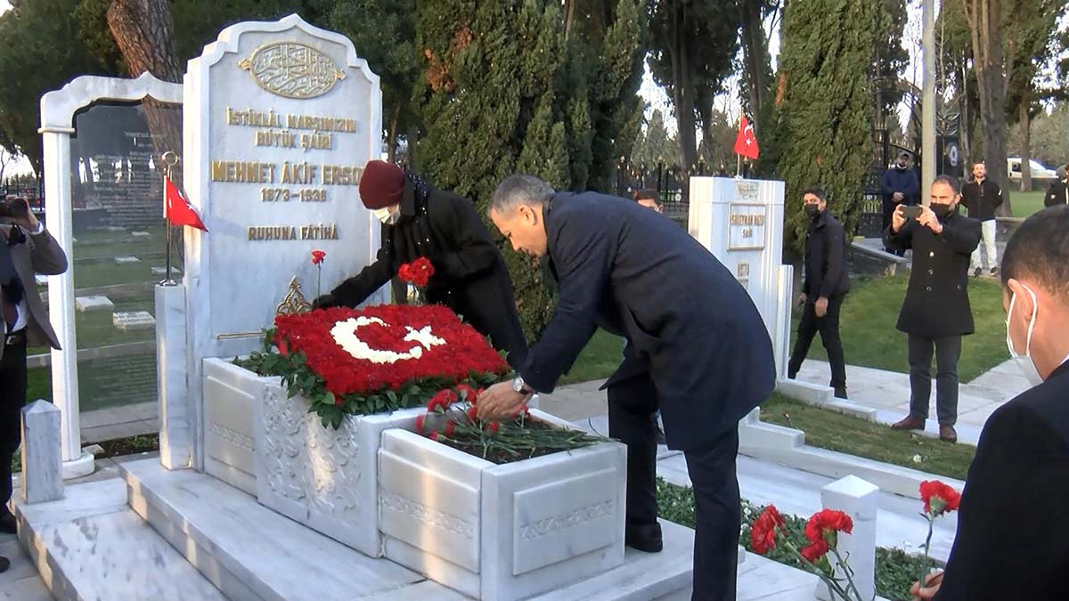 Mehmet Akif Ersoy vefatının 85'nci yılında anıldı