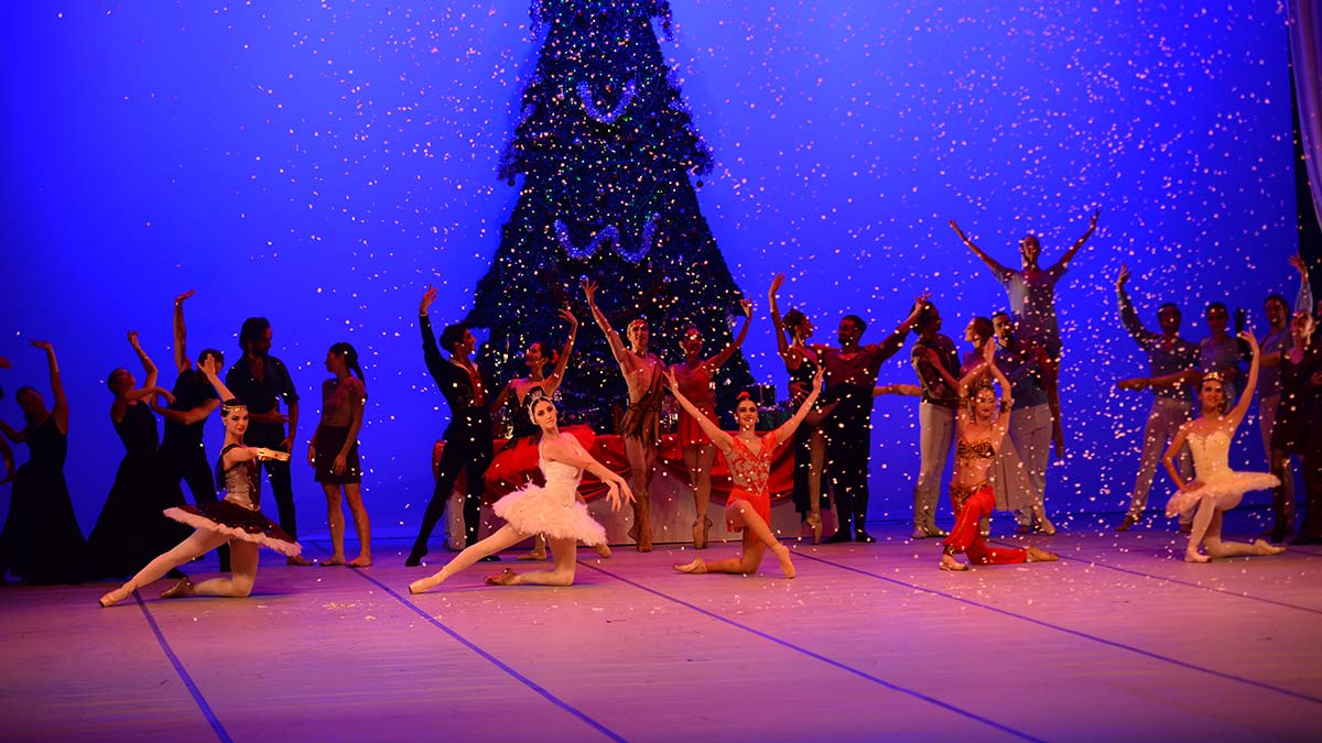 6 operanın bale solistleri birlikte sahne aldı