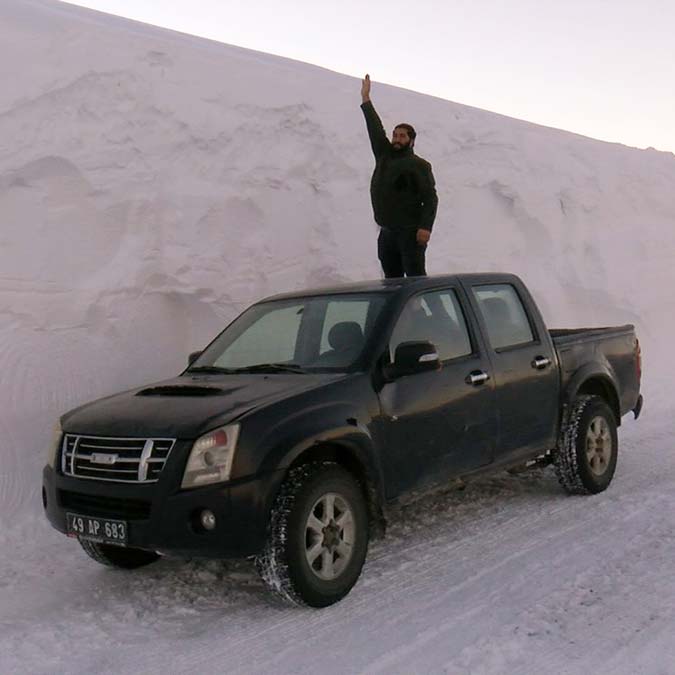 Muş'ta kar kalınlığı 4 metreyi buldu