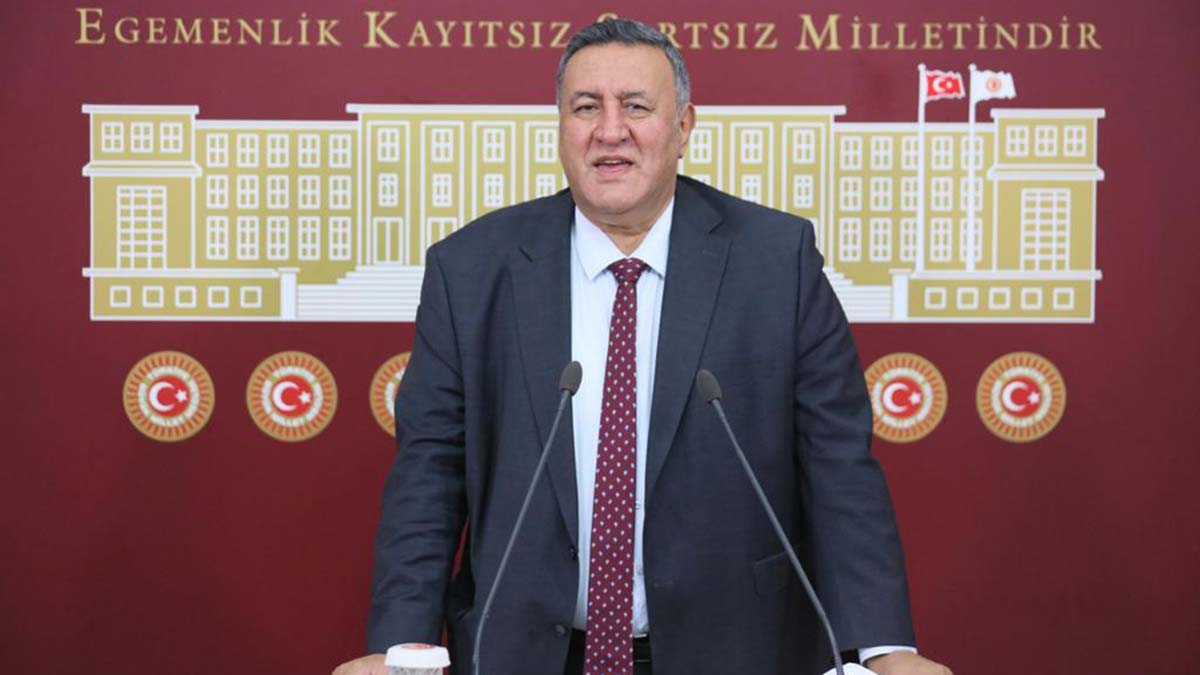 Halk Kütüphanelerine 10 yılda 12 milyon kitap alındı