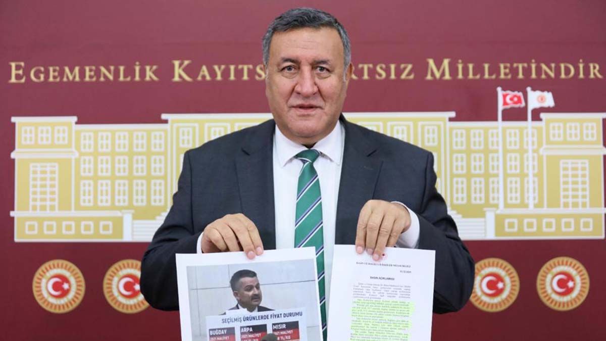 Çiftçiyle oyun oynanıyor