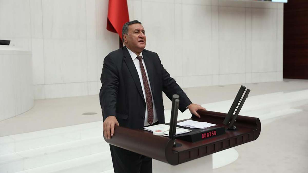 Hastanelerden randevu almak zorlaşıyor