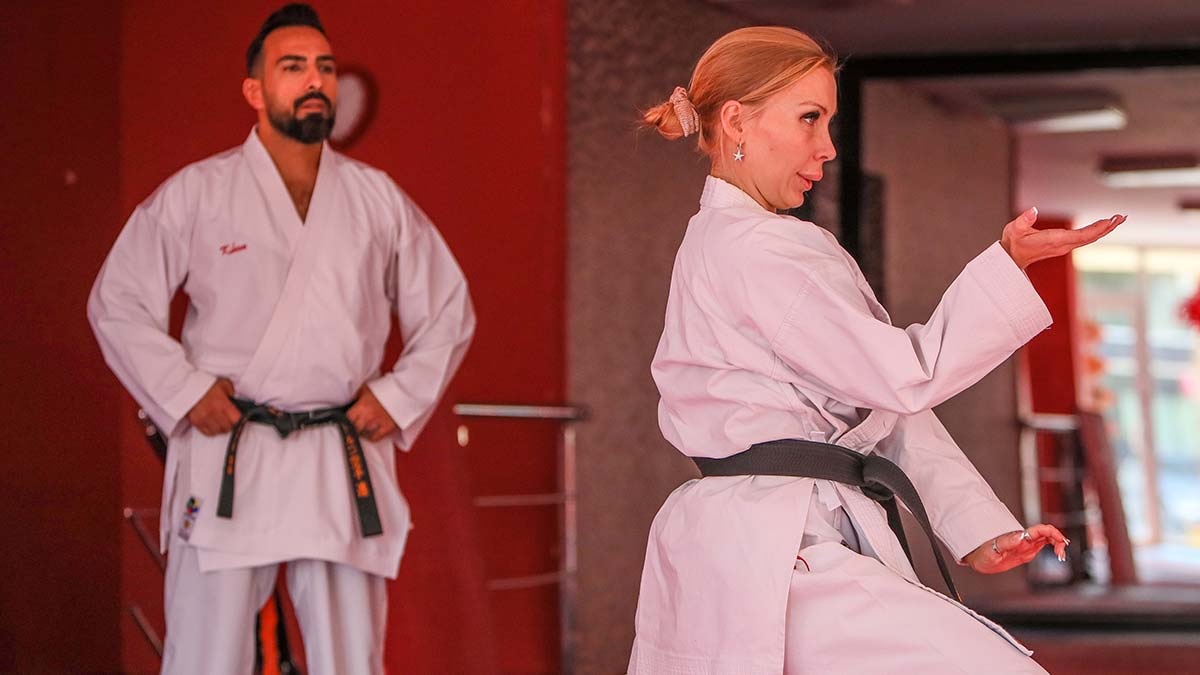 Antalya'da yaşayan rus karateci nastasia frolova (34), 'kumite' branşında türk milli takımı'nda mücadele etmek istiyor.