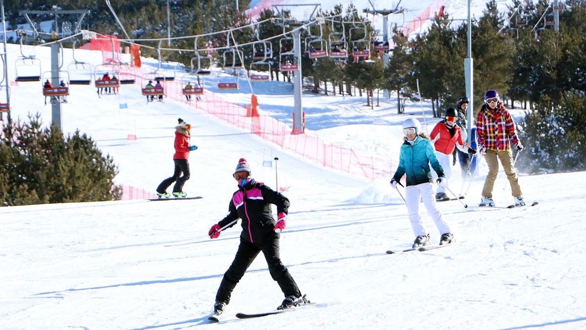 Palandöken'de yılbaşı hazırlıkları devam ediyor