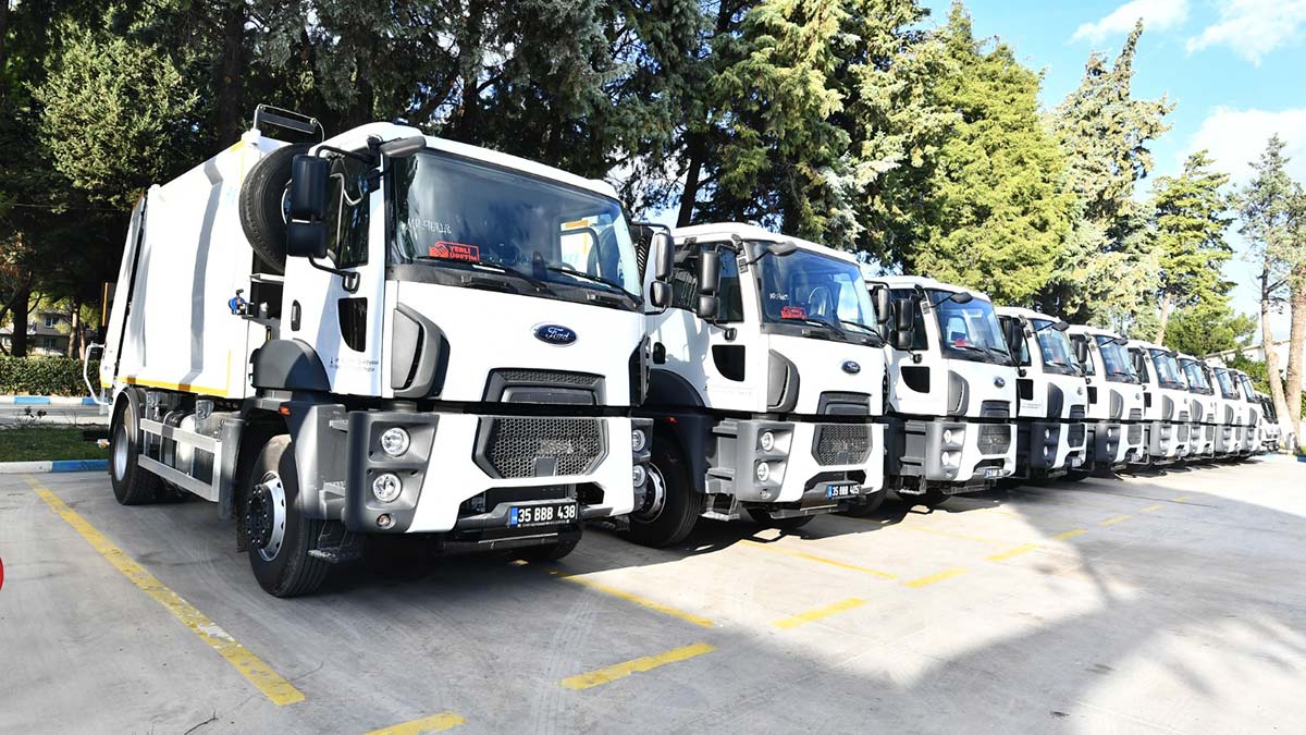 Daha temiz bir İzmir için Başkan Soyer’den büyük seferberlik. “İzmir'e toz kondurmuyoruz”