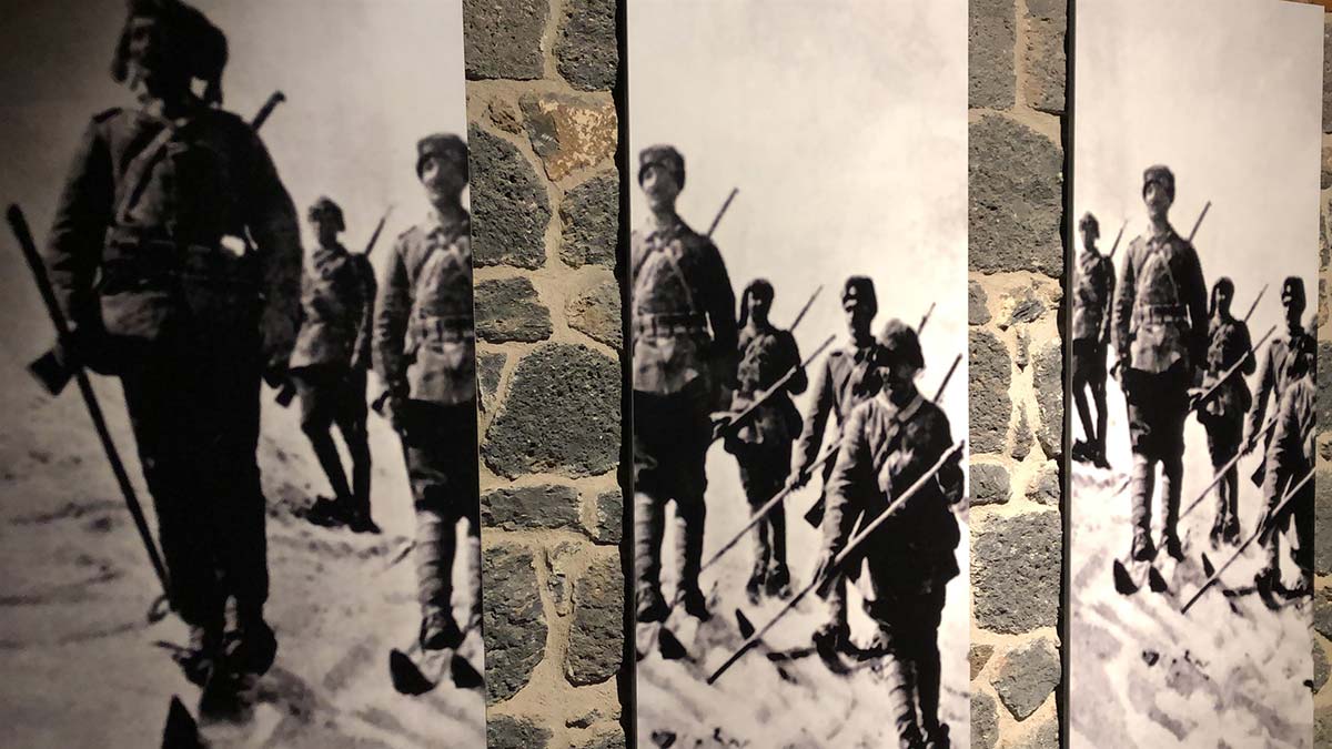 Kars Kafkas Üniversitesi Devlet Konservatuarı Kars-ı Dilbeste Topluluğu tarafından, Sarıkamış şehitleri için türküler, ağıtlar seslendirildi.