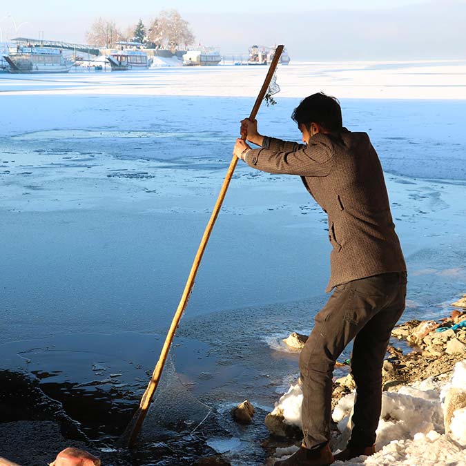 Sıcaklık düştü, beyşehir gölü dondu