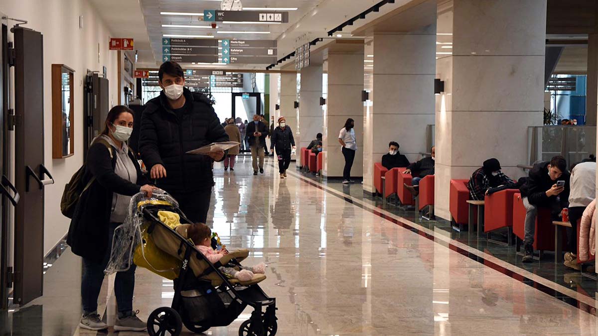 Tekirdağ Şehir Hastanesi'nde, bugüne kadar başta Balkan ülkeleri olmak üzere 27 ülkeden 800 yabancı hasta tedavi edildi.