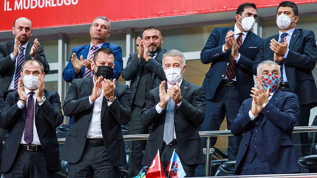 Ahmet Ağaoğlu görev dağılımı yaptı