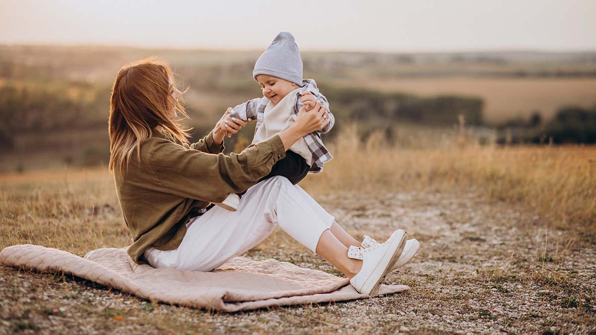 Yeryüzünün kanatsız melekleri anneler