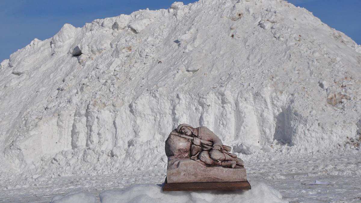 Sarıkamış Harekatı'nın 107. yılı anısına kar heykeli