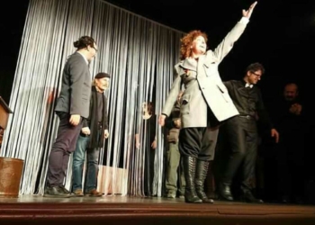 Tek başına dev kadro=Sevtap Çapan