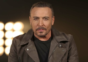 Bestesi ve düzenlemesi Okay Barış’a ait olan ve müzik severlerden beğeni toplayan Cenk Eren Kadife Örtü'ye gelen güzel yorumlardan oldukça mutlu…