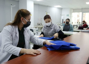Yenimahalle Belediyesi iş kıyafetlerini kendi üretiyor