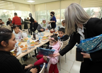 Zübeyde Hanım Konukevi'nde yeni yıl yemeği
