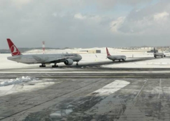 Tüm uçuşlar saat 00.00'a kadar durdurdu