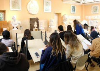 5 gün yüz yüze eğitim veren öğretmenlere başarı belgesi