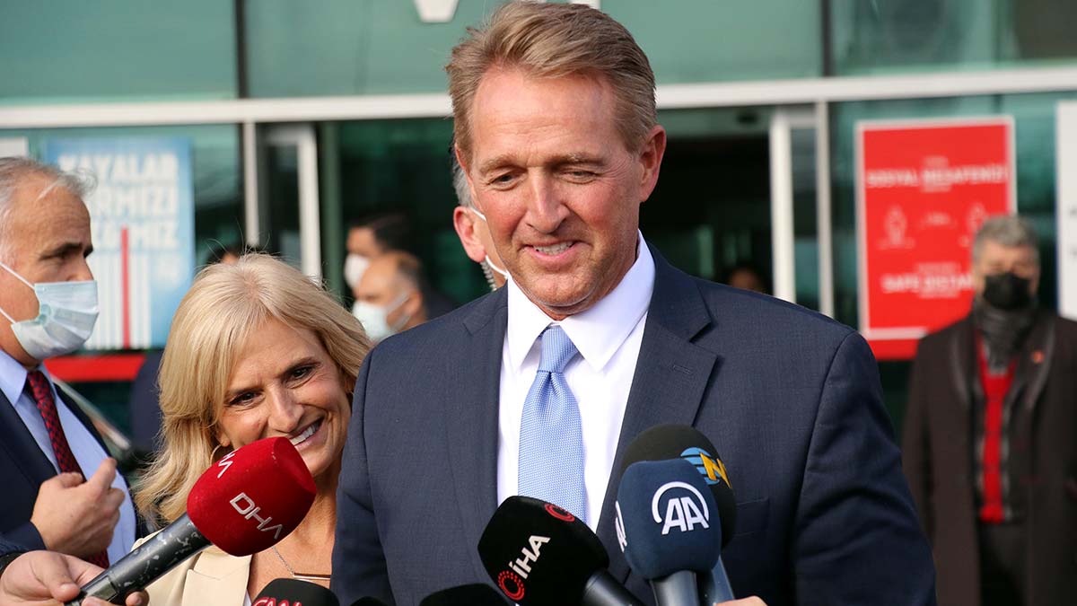 Jeff Flake Ankara'ya geldi