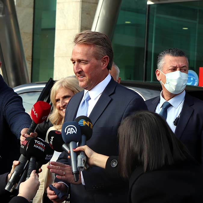 Jeff Flake Ankara'ya geldi